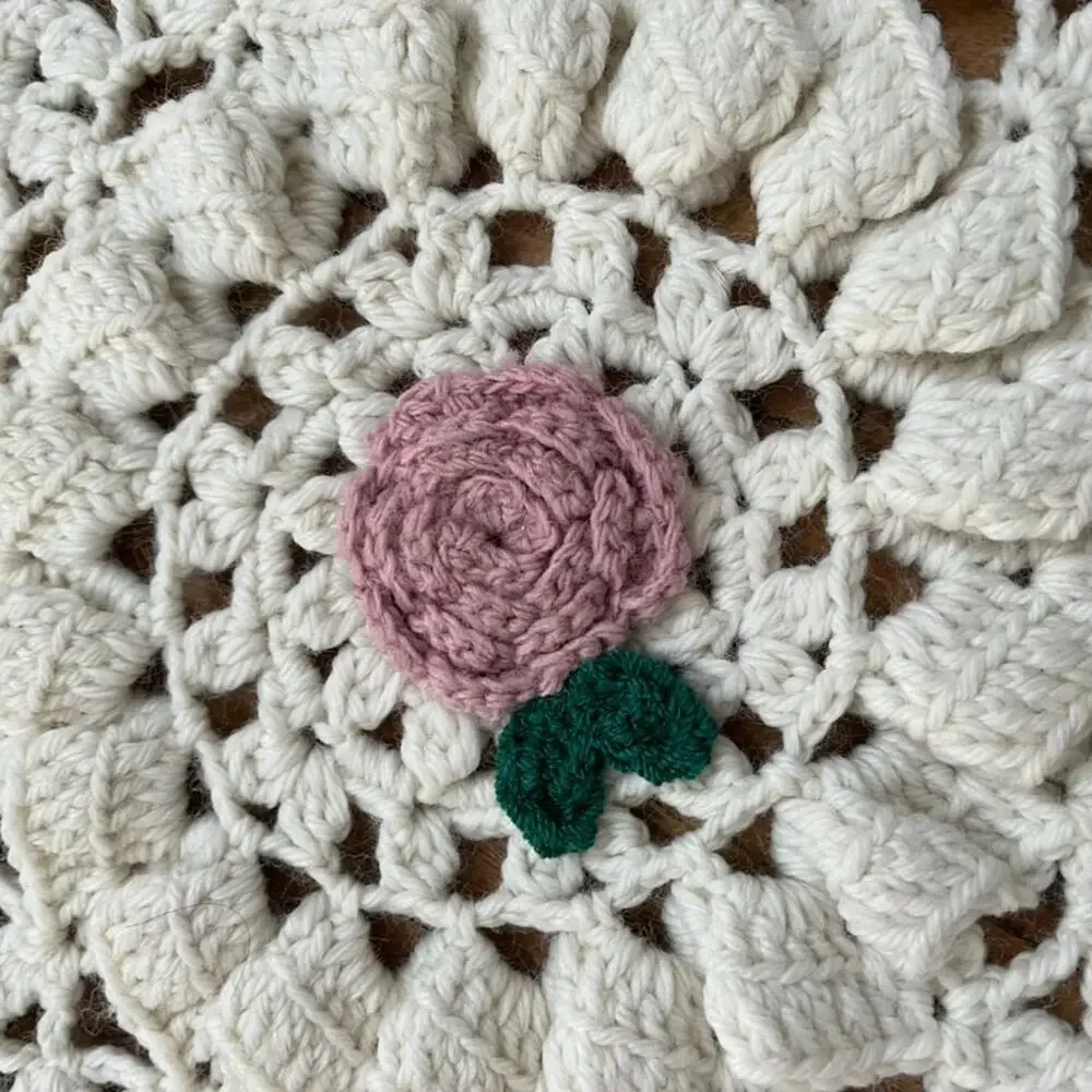 Vintage Crochet Coverlet Blanket Pink Roses Hexagon Pattern 59”x 60”